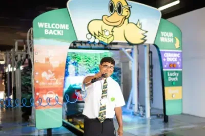 Employee in car wash photo